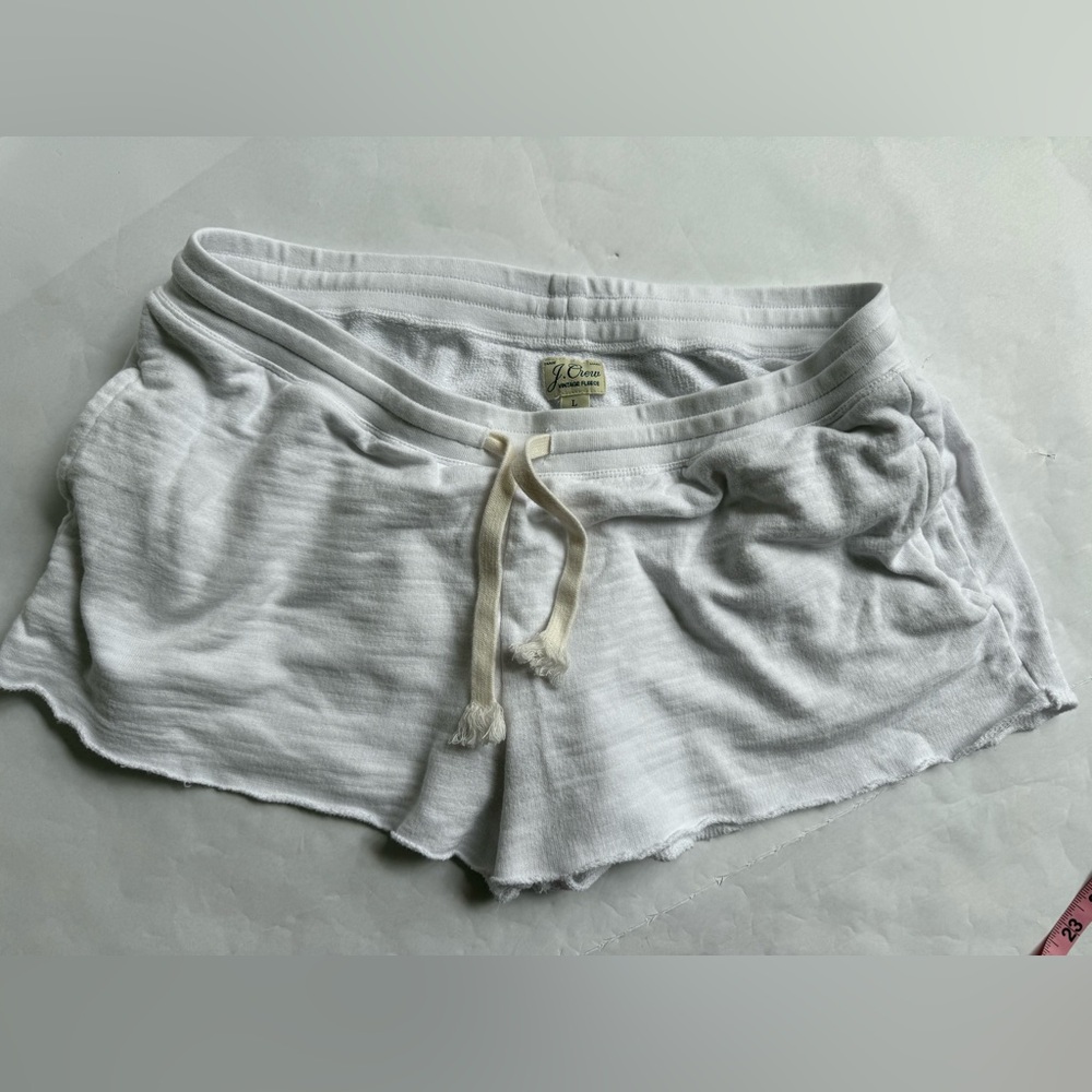 J. Crew Vintage Fleece White Shorts Size Large cotton drawstring side pockets